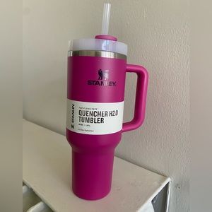 Stanley Quencher H2.0 Flowstate Tumbler (40oz, Fuchsia)